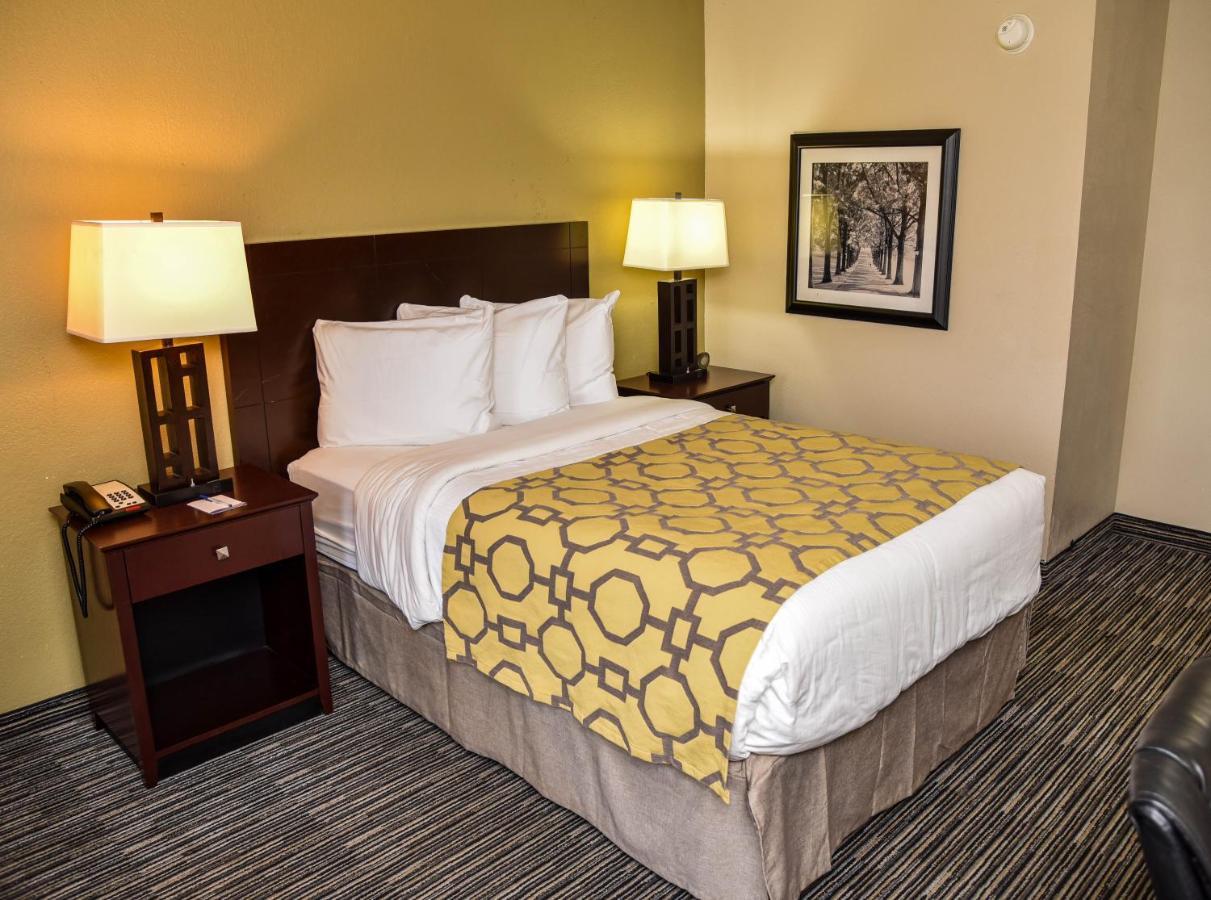 Hotel Baymont By Wyndham Columbus Ga Exterior foto