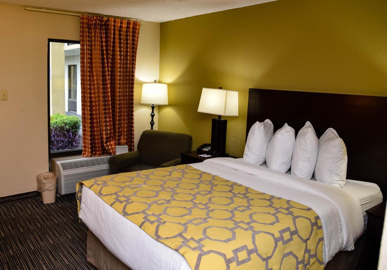 Hotel Baymont By Wyndham Columbus Ga Exterior foto