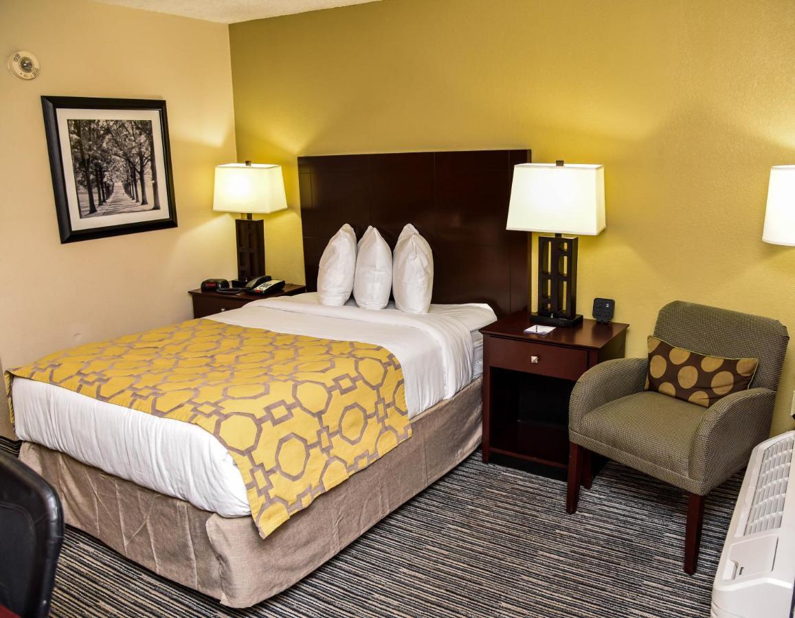 Hotel Baymont By Wyndham Columbus Ga Exterior foto