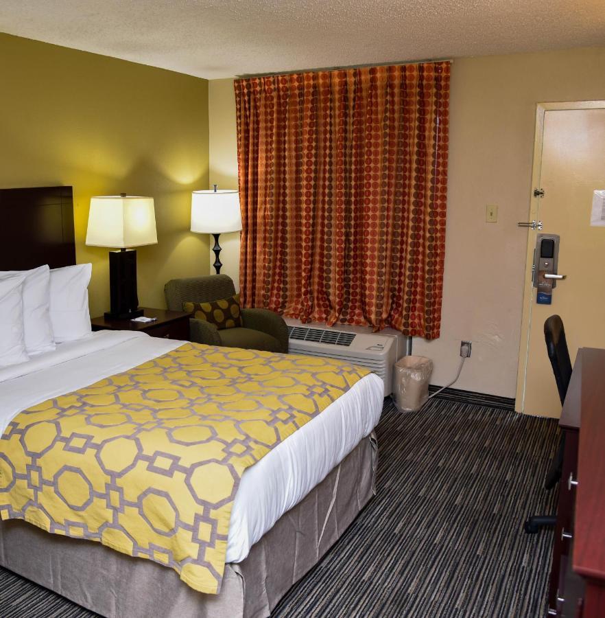 Hotel Baymont By Wyndham Columbus Ga Exterior foto
