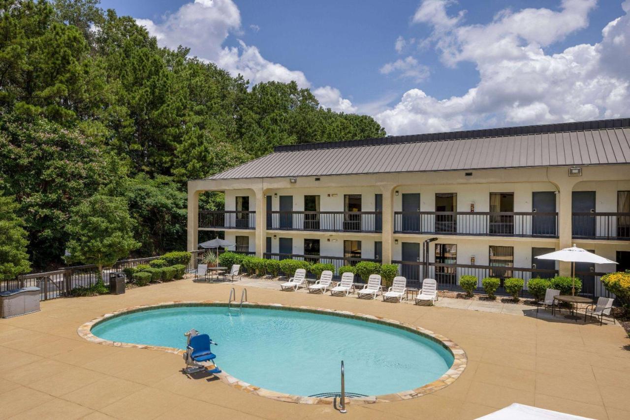 Hotel Baymont By Wyndham Columbus Ga Exterior foto