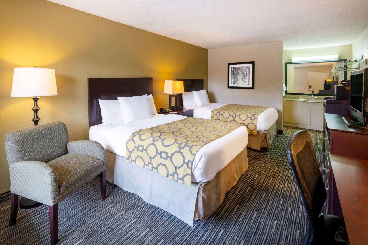 Hotel Baymont By Wyndham Columbus Ga Exterior foto